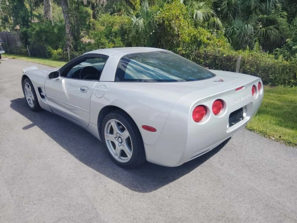 1998 Chevrolet Corvette C5 - Image 5 of 15