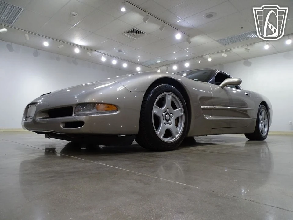 1998 Chevrolet Corvette C5 - Image 6 of 12