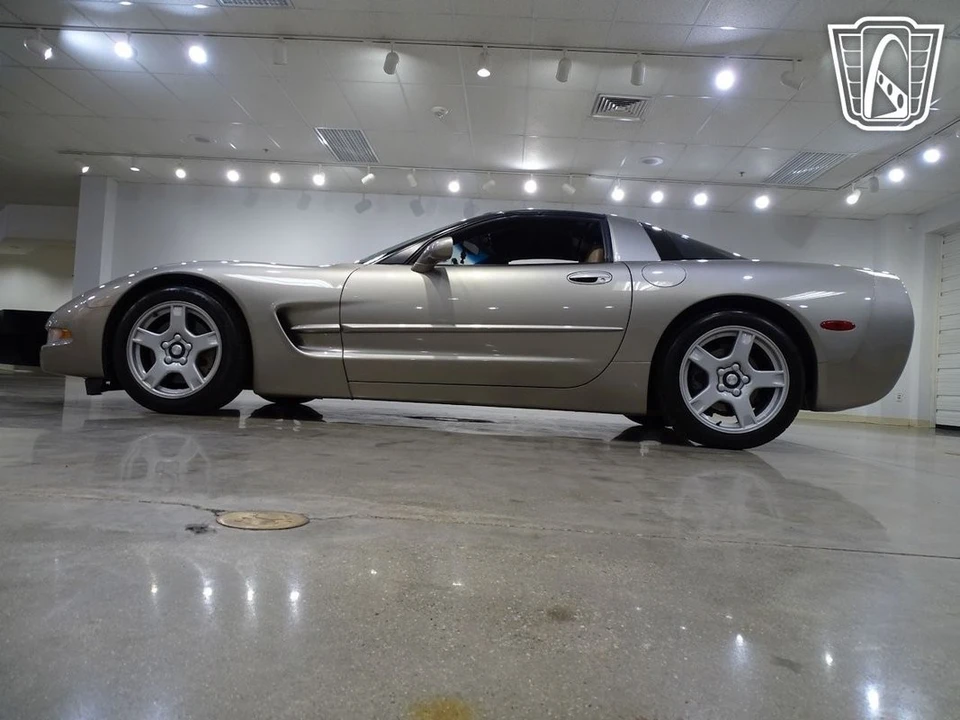 1998 Chevrolet Corvette C5 - Image 9 of 12