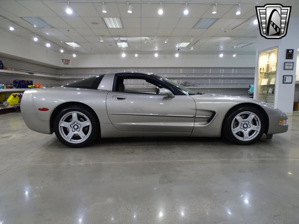 1998 Chevrolet Corvette C5 - Image 9 of 12