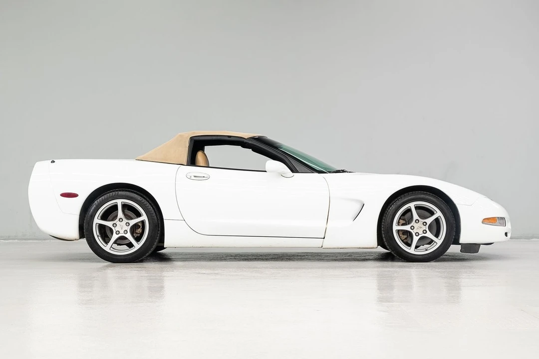 1998 Chevrolet Corvette C5 - Image 8 of 31
