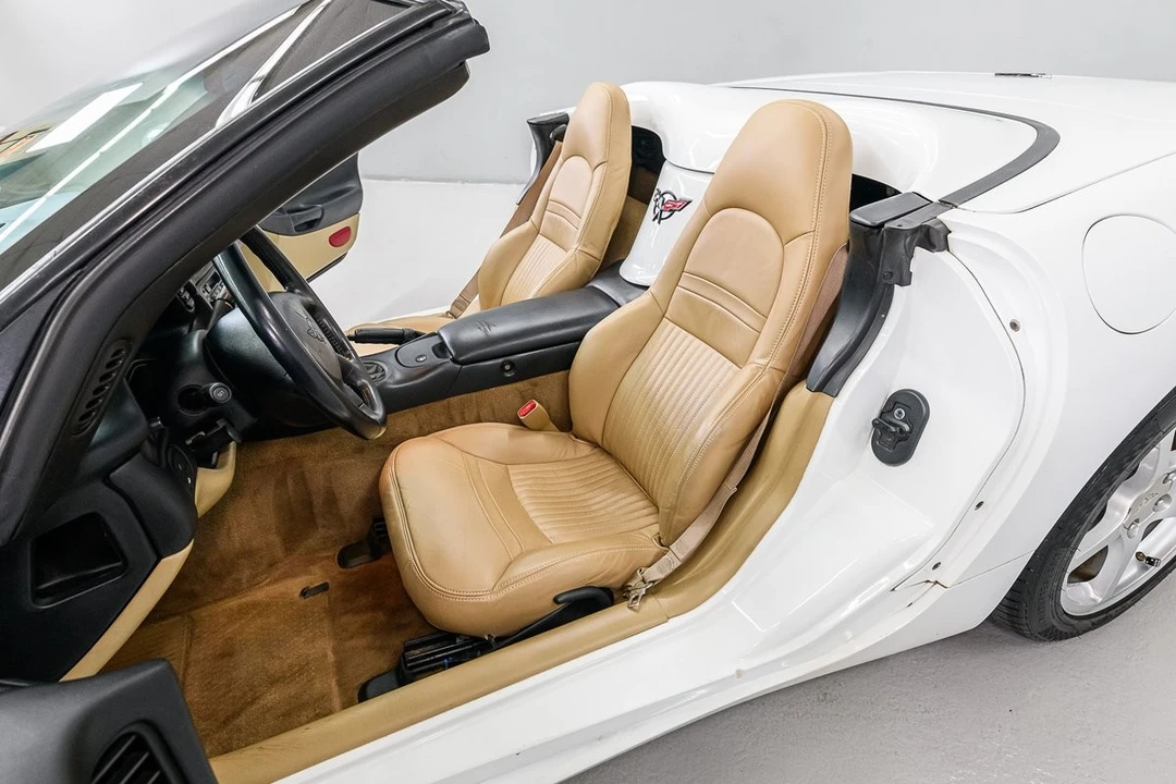 1998 Chevrolet Corvette C5 - Image 25 of 31