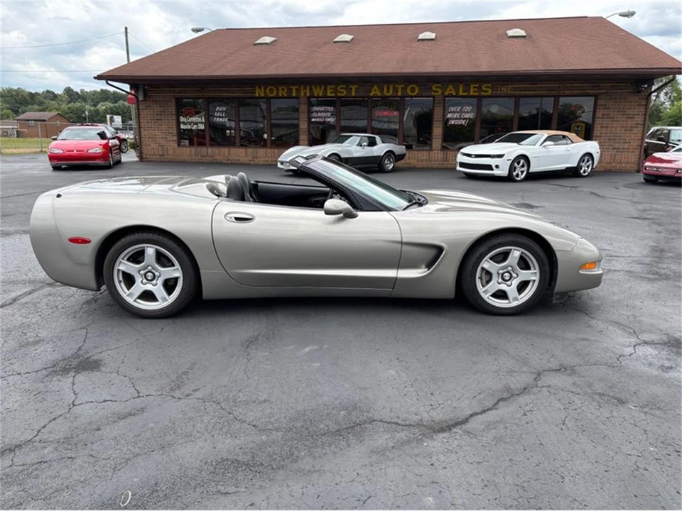 1998 Chevrolet Corvette C5 - Image 2 of 23