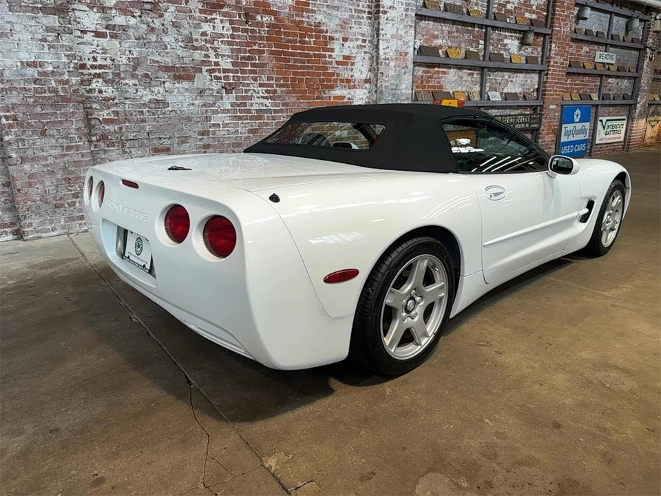 1998 Chevrolet Corvette C5 - Image 2 of 31