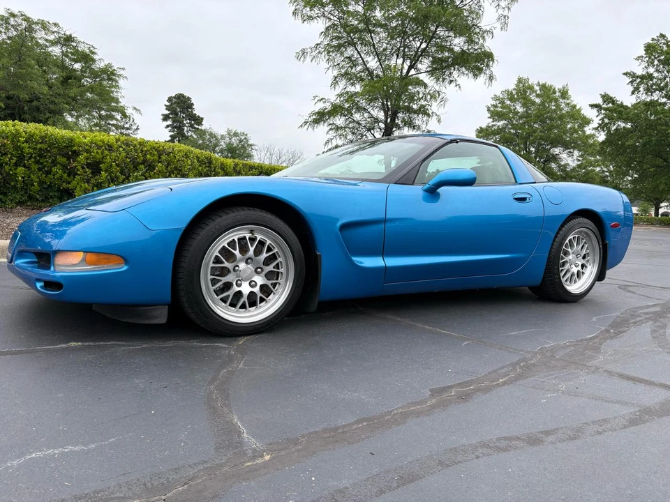 1998 Chevrolet Corvette C5 - Image 2 of 31