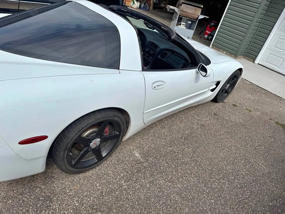 1998 Chevrolet Corvette C5 - Image 1 of 5