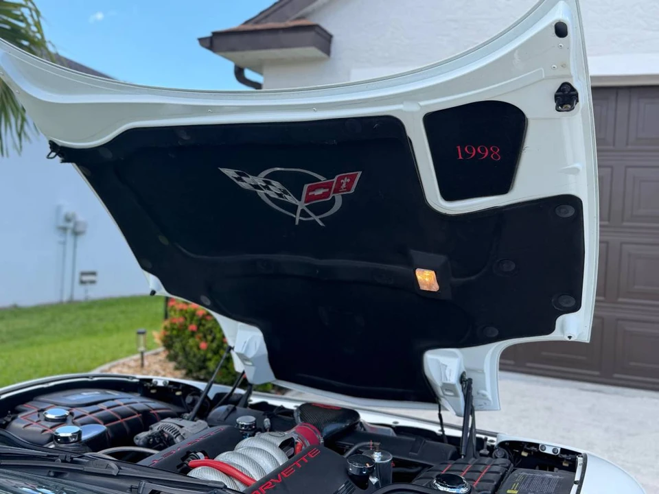 1998 Chevrolet Corvette C5 - Image 14 of 20