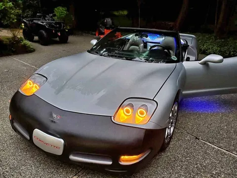 1998 Chevrolet Corvette Convertible 2D