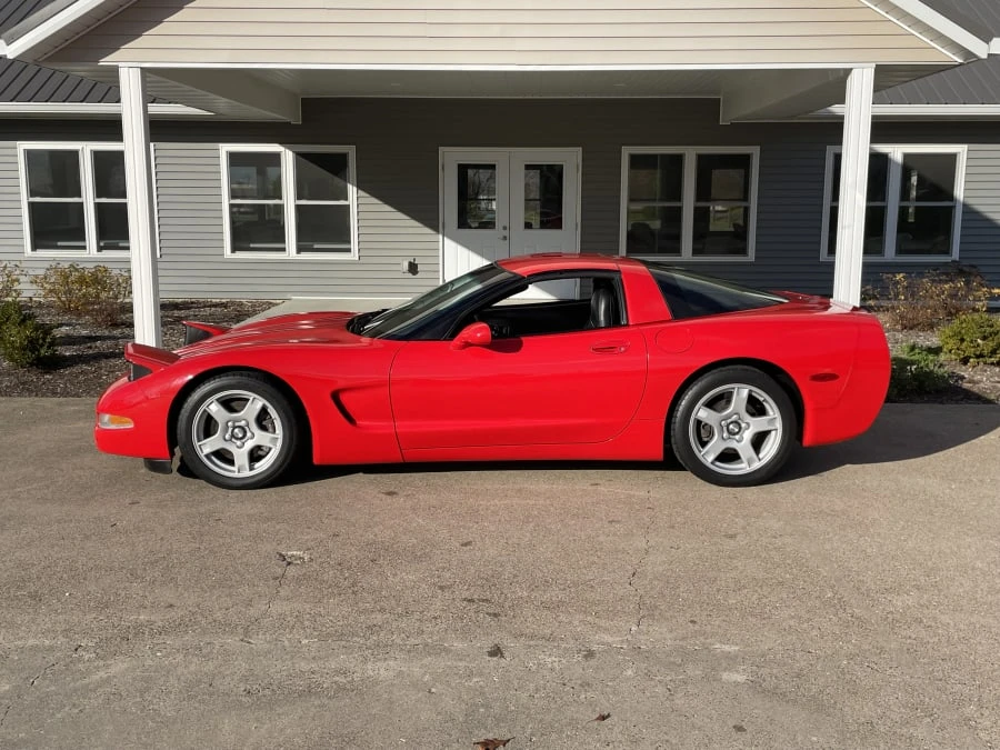1998 Chevrolet Corvette C5 - Image 2 of 28