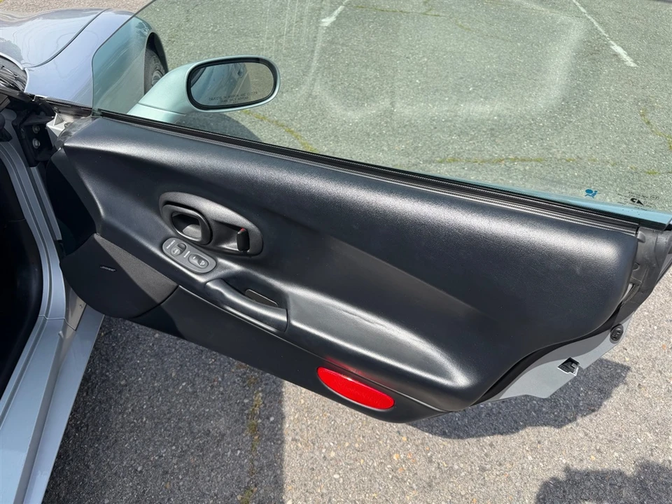 1998 Chevrolet Corvette C5 - Image 11 of 20