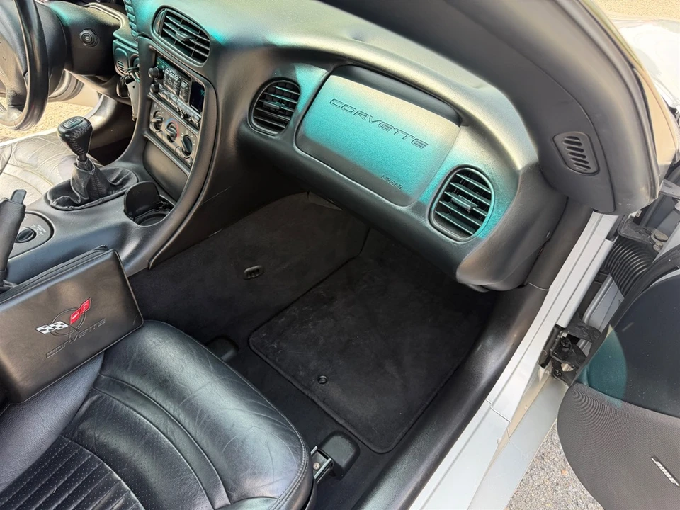 1998 Chevrolet Corvette C5 - Image 13 of 20