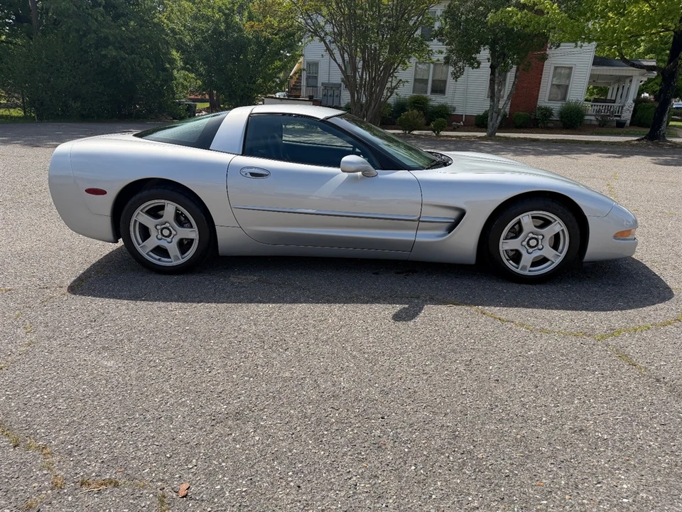 1998 Chevrolet Corvette C5 - Image 3 of 20