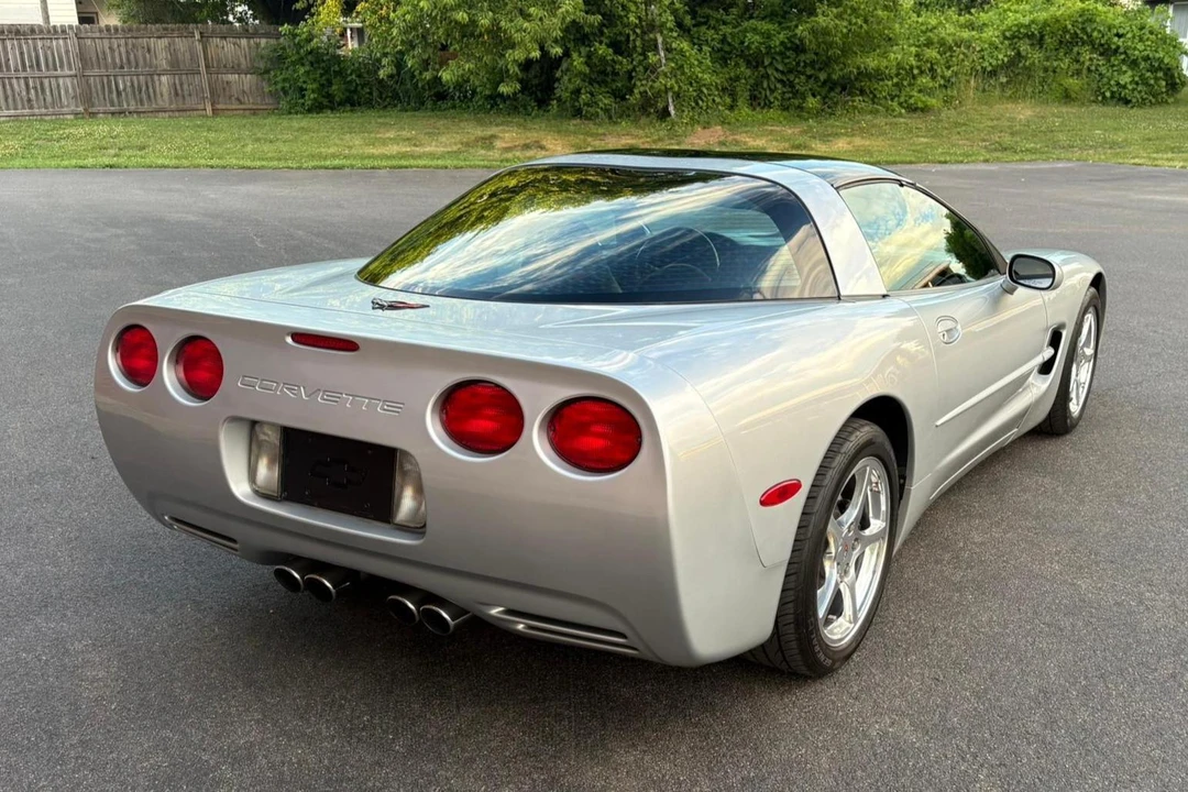 1998 Chevrolet Corvette C5 - Image 4 of 31