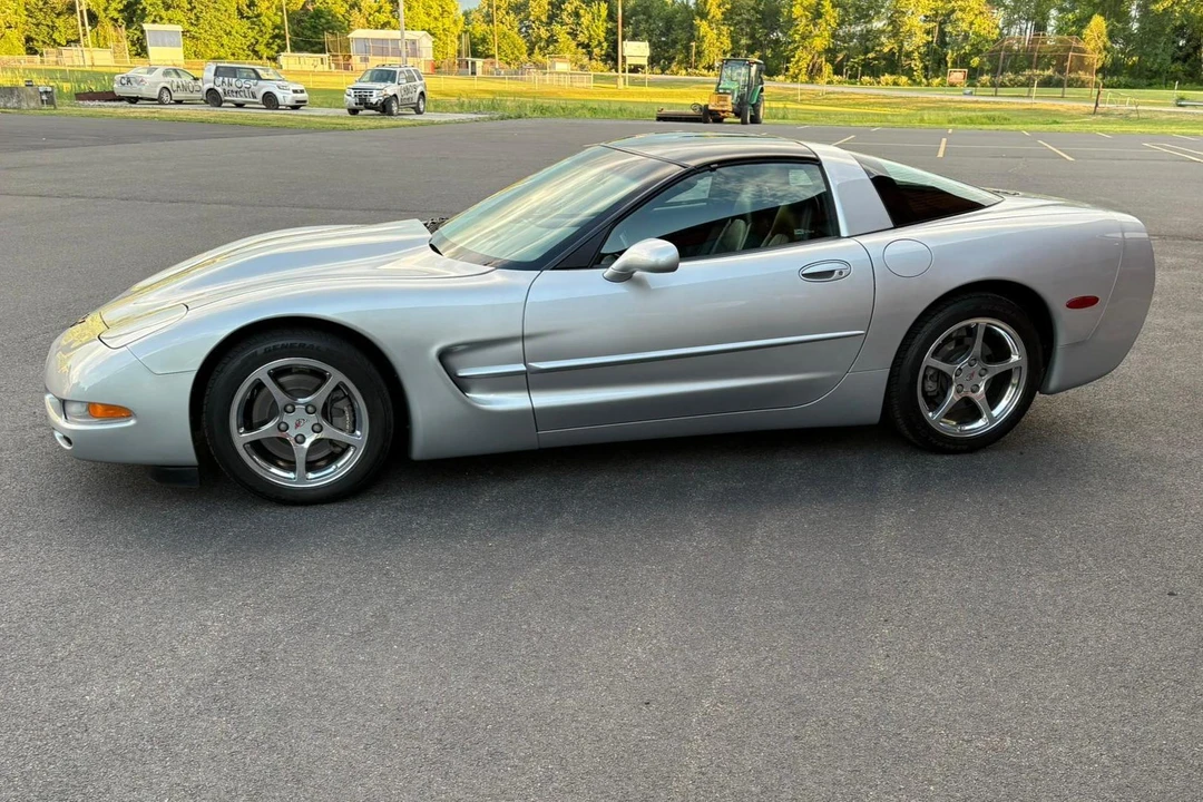 1998 Chevrolet Corvette C5 - Image 3 of 31