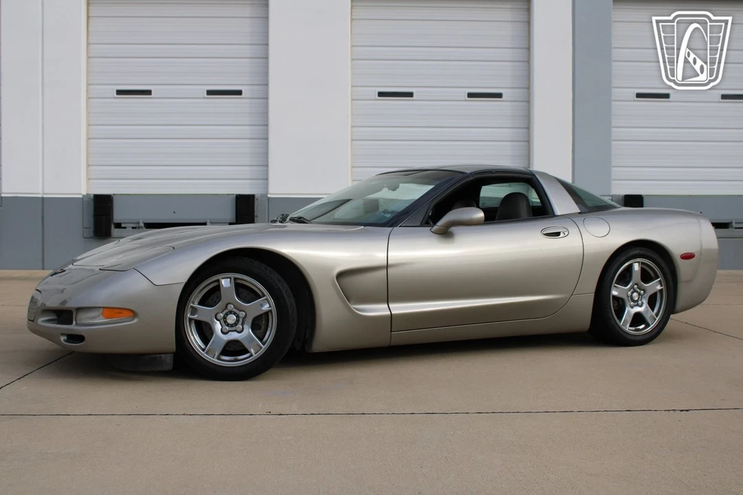1998 Chevrolet Corvette C5 - Image 5 of 12