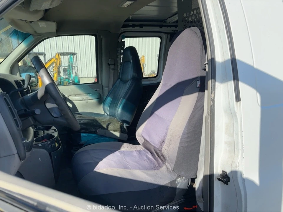1998 Chevrolet Express - Image 11 of 12