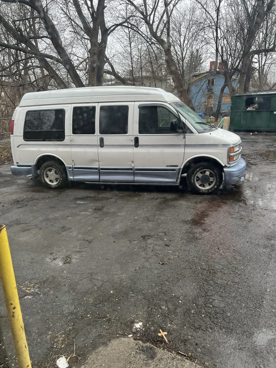 1998 Chevrolet Express - Image 6 of 6