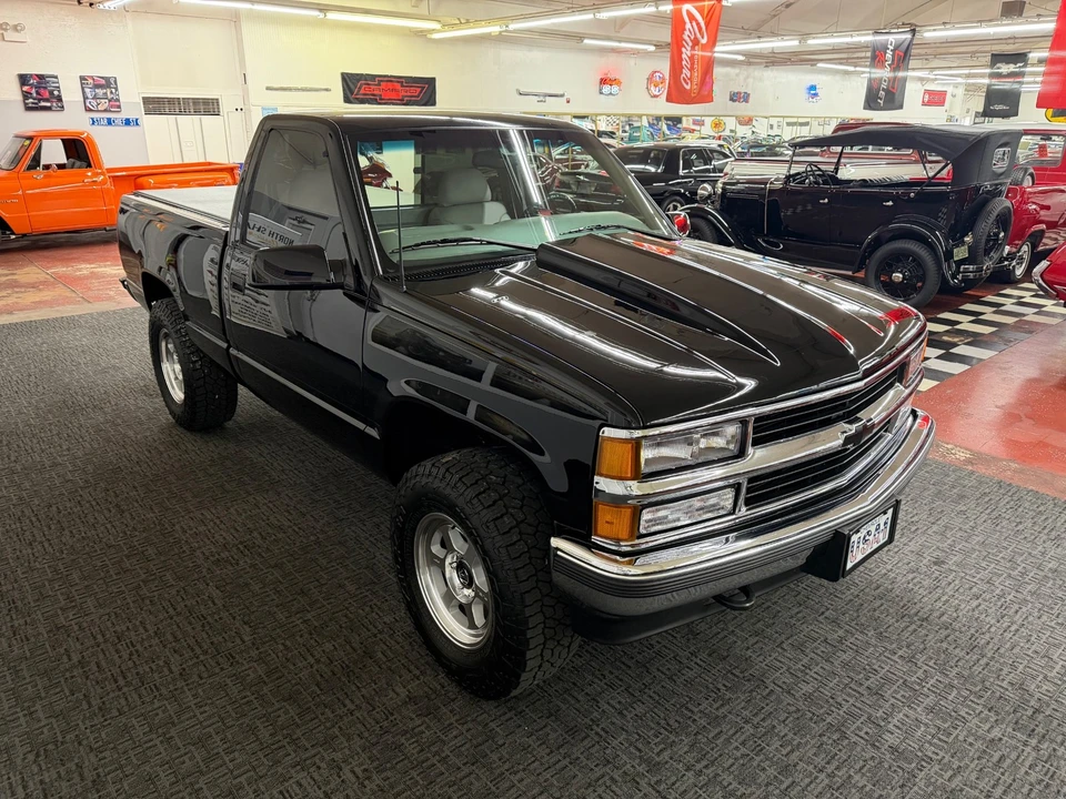 1998 Chevrolet C/K 4th Gen - Image 5 of 31