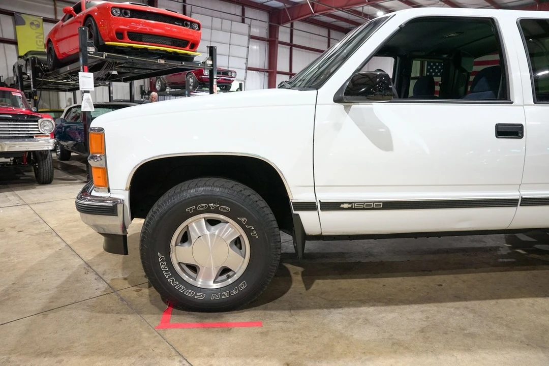 1998 Chevrolet C/K 4th Gen - Image 3 of 31