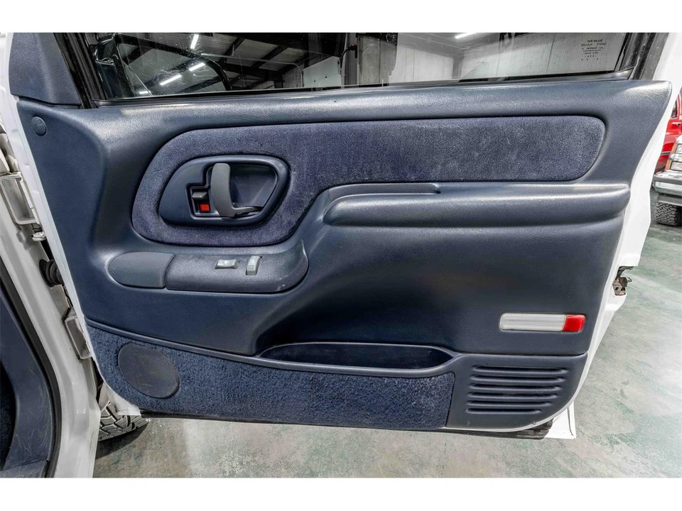 1998 Chevrolet C/K 4th Gen - Image 15 of 21