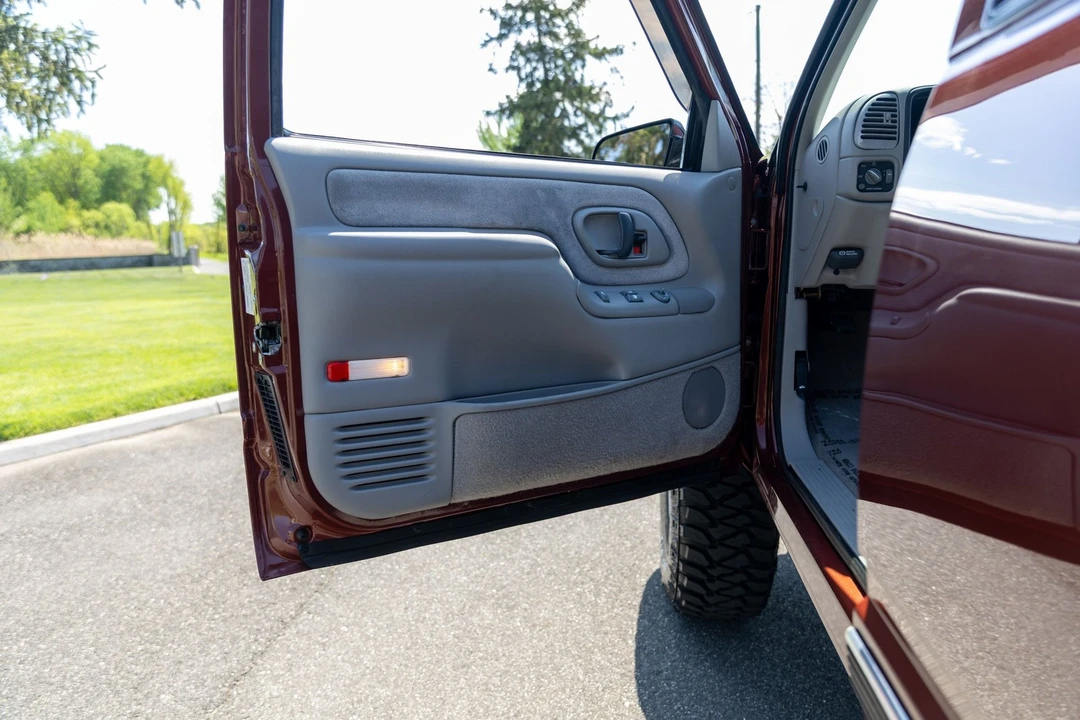 1998 Chevrolet C/K 4th Gen - Image 15 of 31