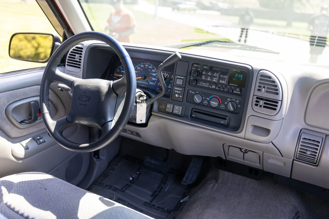 1998 Chevrolet C/K 4th Gen - Image 25 of 31