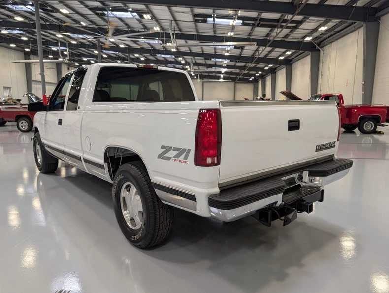 1998 Chevrolet C/K 4th Gen - Image 5 of 17