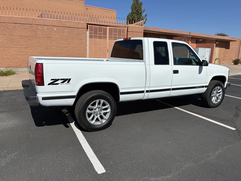 1998 Chevrolet C/K 4th Gen - Image 5 of 31