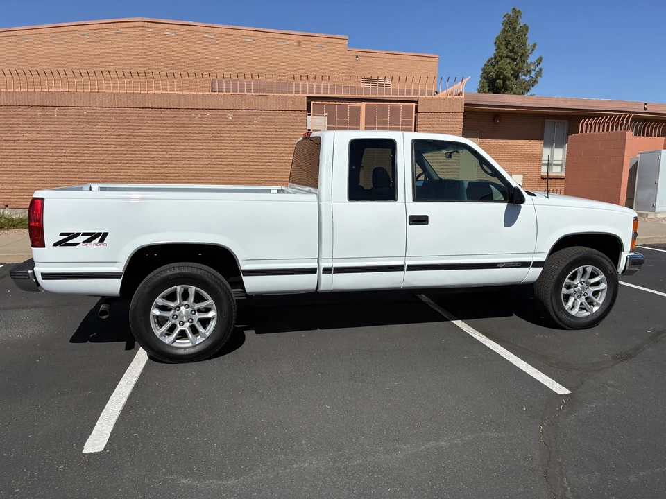 1998 Chevrolet C/K 4th Gen - Image 4 of 31