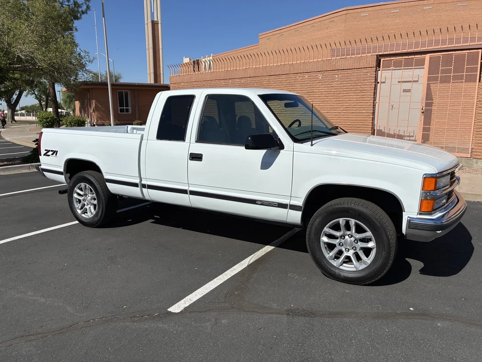 1998 Chevrolet C/K 4th Gen - Image 2 of 31