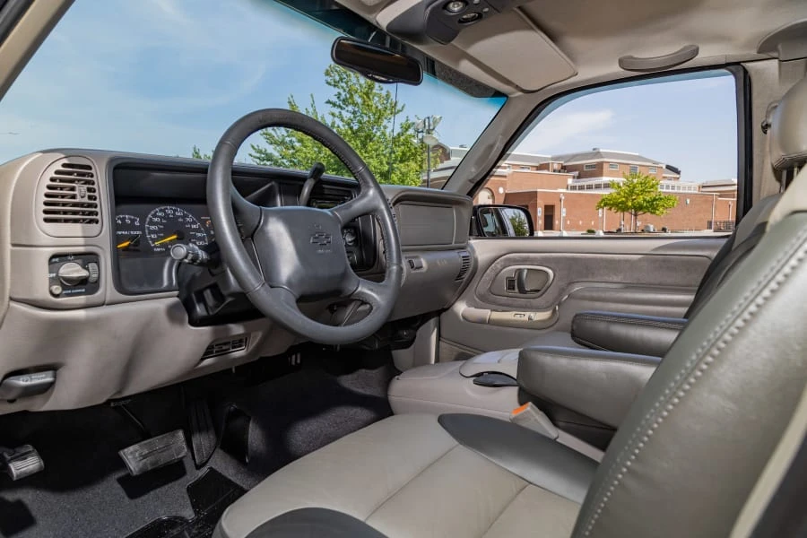 1998 Chevrolet Silverado - Image 20 of 31