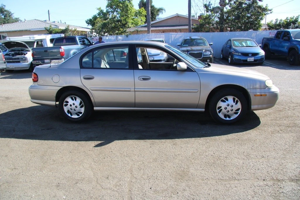 1998 Chevrolet Malibu - Image 10 of 21