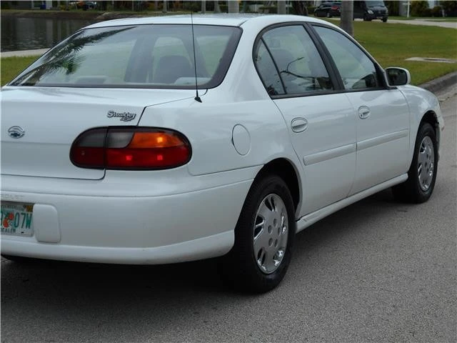 1998 Chevrolet Malibu - Image 11 of 12