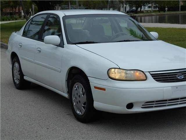 1998 Chevrolet Malibu - Image 3 of 12