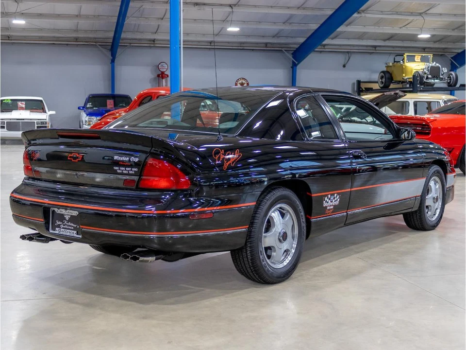 1998 Chevrolet Monte Carlo 5th Gen - Image 7 of 31