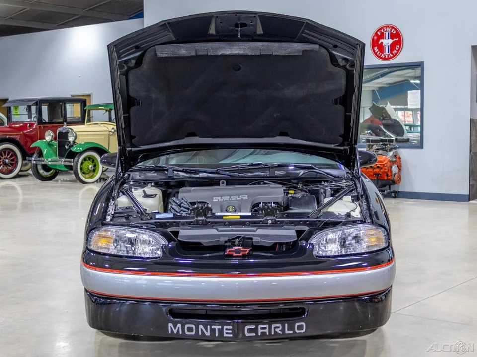 1998 Chevrolet Monte Carlo 5th Gen - Image 10 of 24