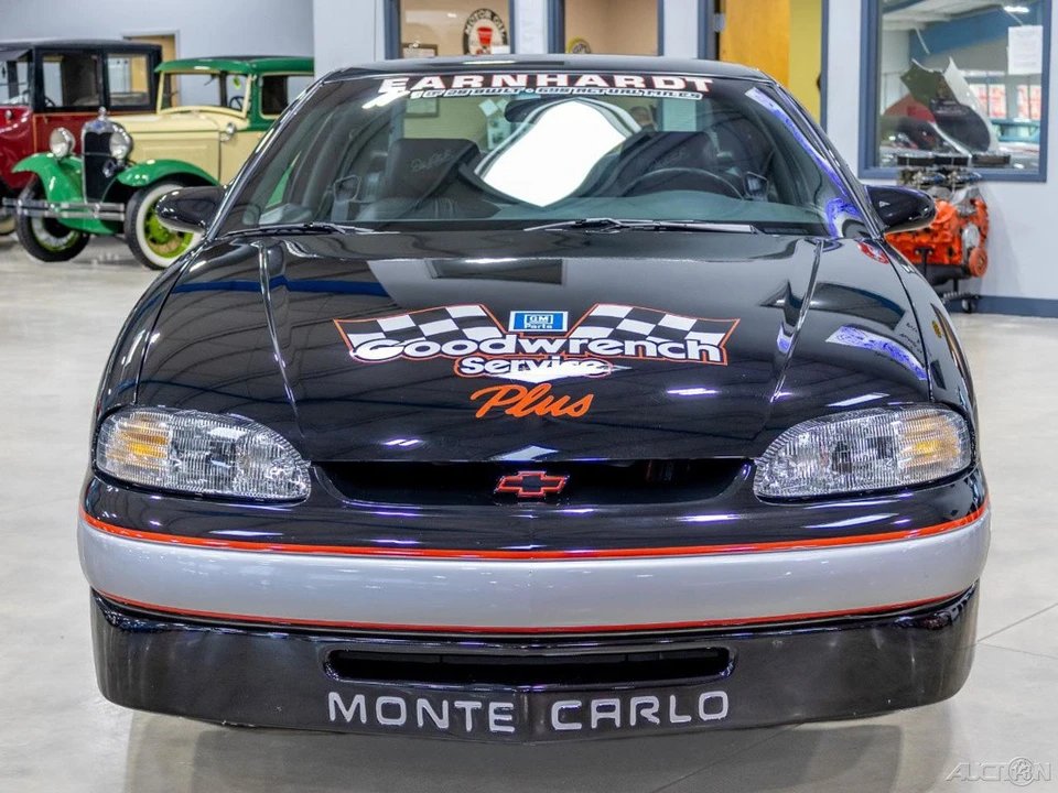 1998 Chevrolet Monte Carlo 5th Gen - Image 2 of 24
