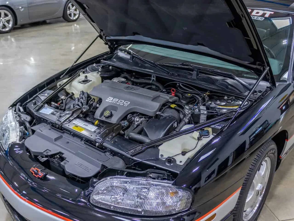 1998 Chevrolet Monte Carlo 5th Gen - Image 17 of 31