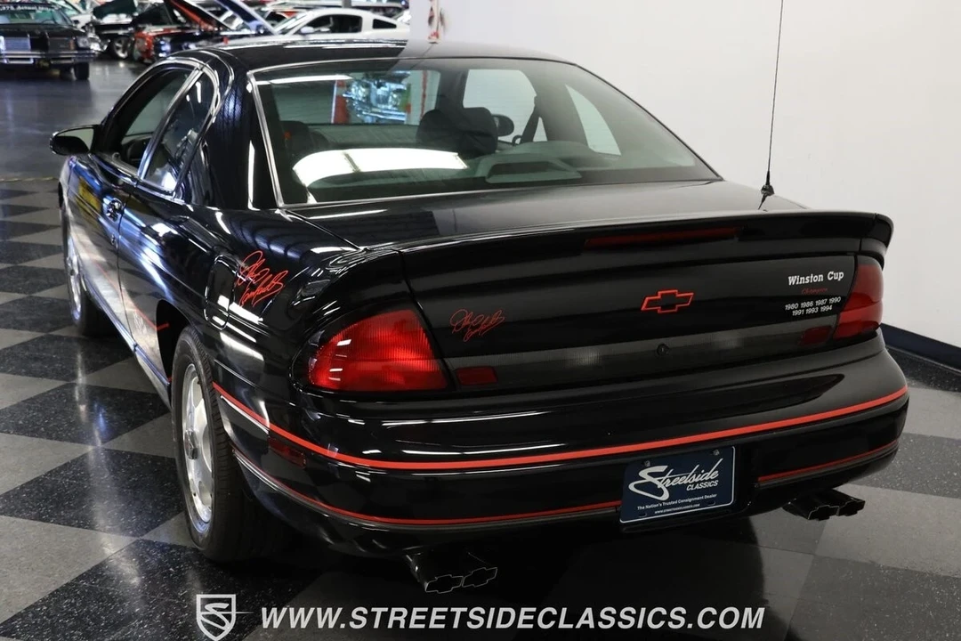 1998 Chevrolet Monte Carlo 6th Gen - Image 8 of 12