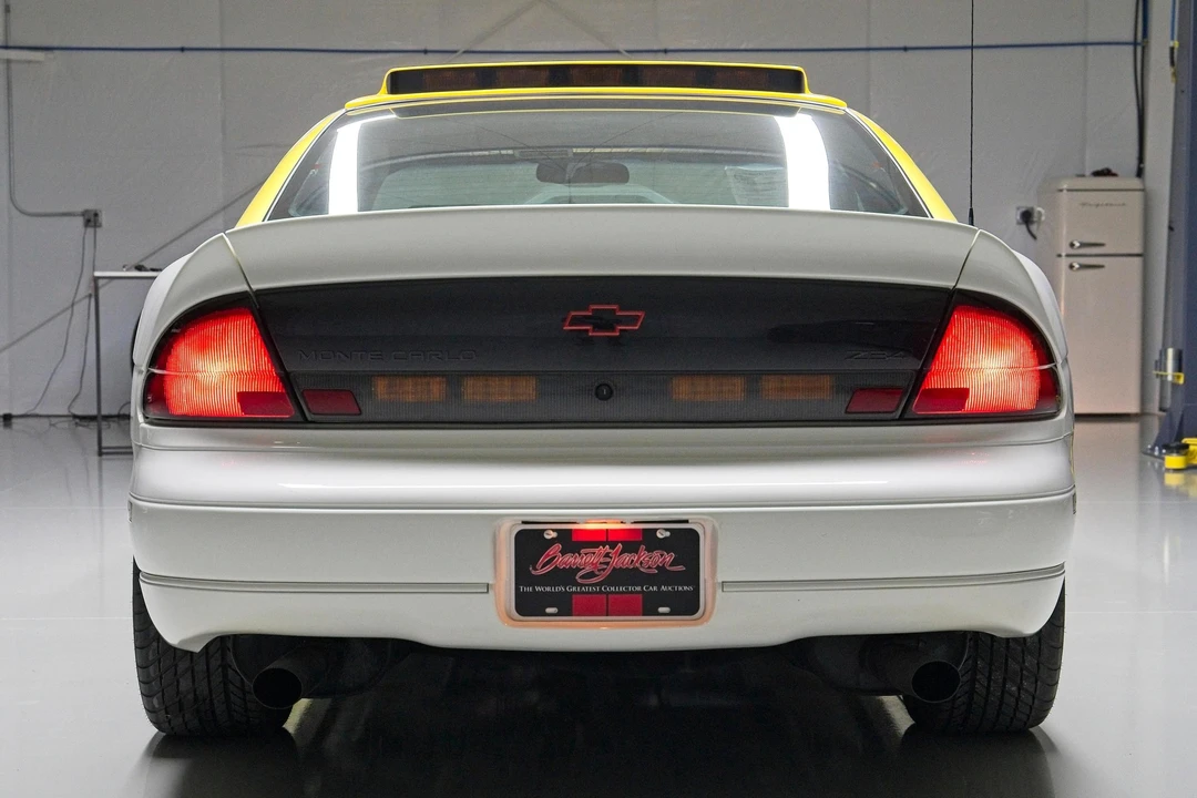 1998 Chevrolet Monte Carlo 6th Gen - Image 5 of 31