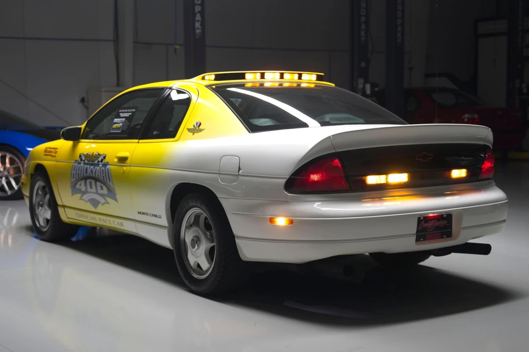1998 Chevrolet Monte Carlo 6th Gen - Image 4 of 31