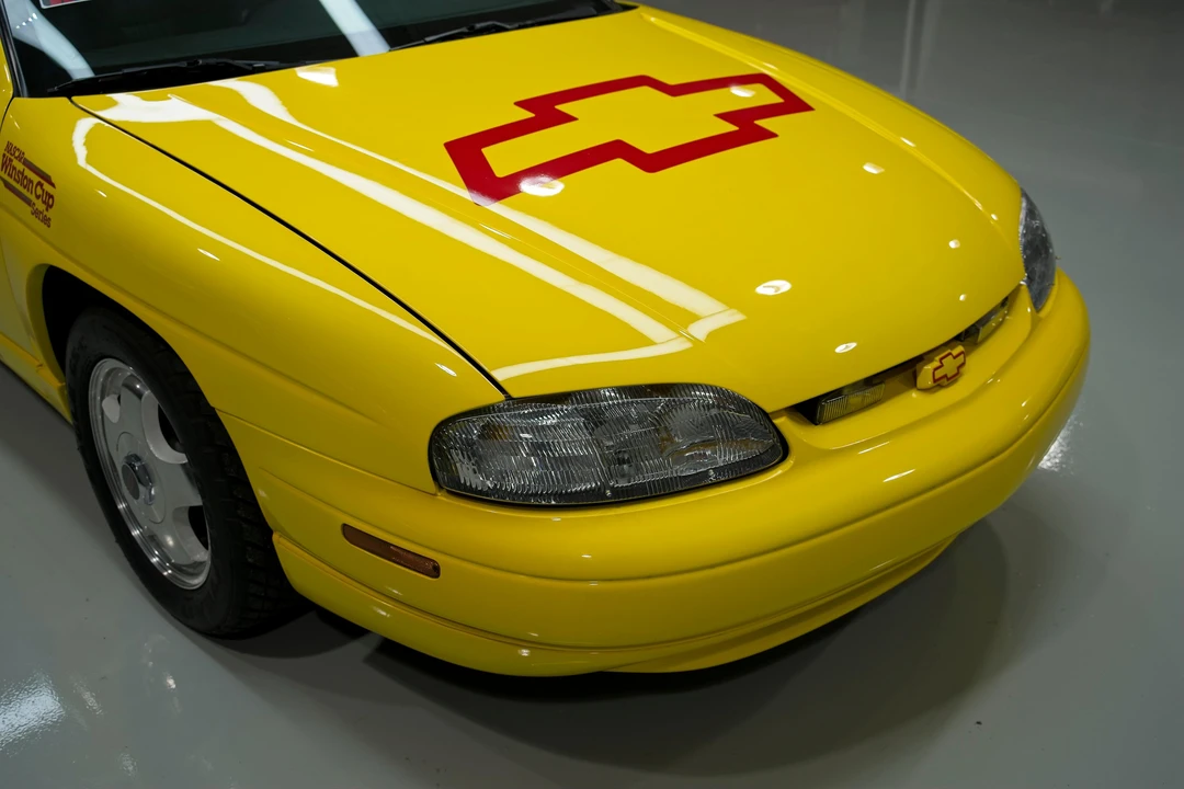 1998 Chevrolet Monte Carlo 6th Gen - Image 14 of 31