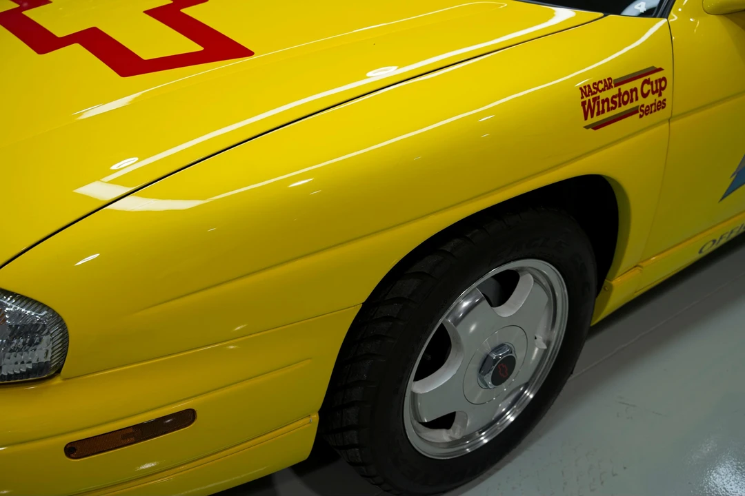 1998 Chevrolet Monte Carlo 6th Gen - Image 23 of 31