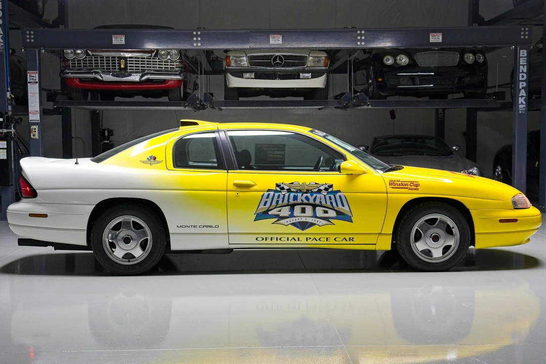 1998 Chevrolet Monte Carlo 6th Gen - Image 3 of 31