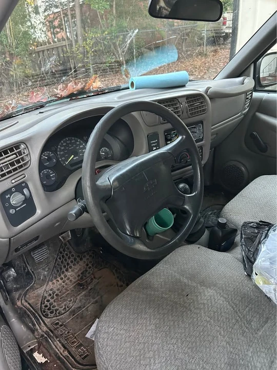 1998 Chevrolet S-10 - Image 3 of 4