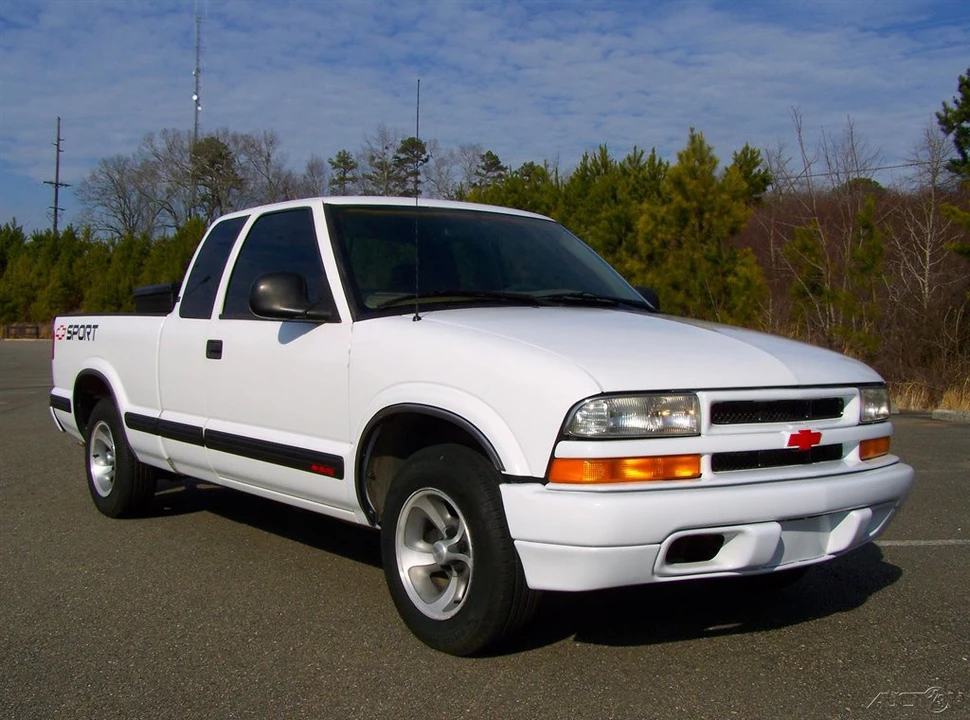 1998 Chevrolet S-10 - Image 3 of 12