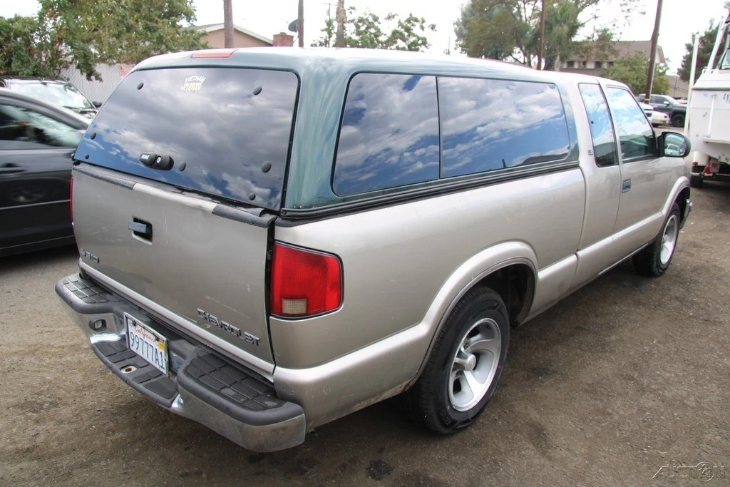 1998 Chevrolet S-10 - Image 5 of 21