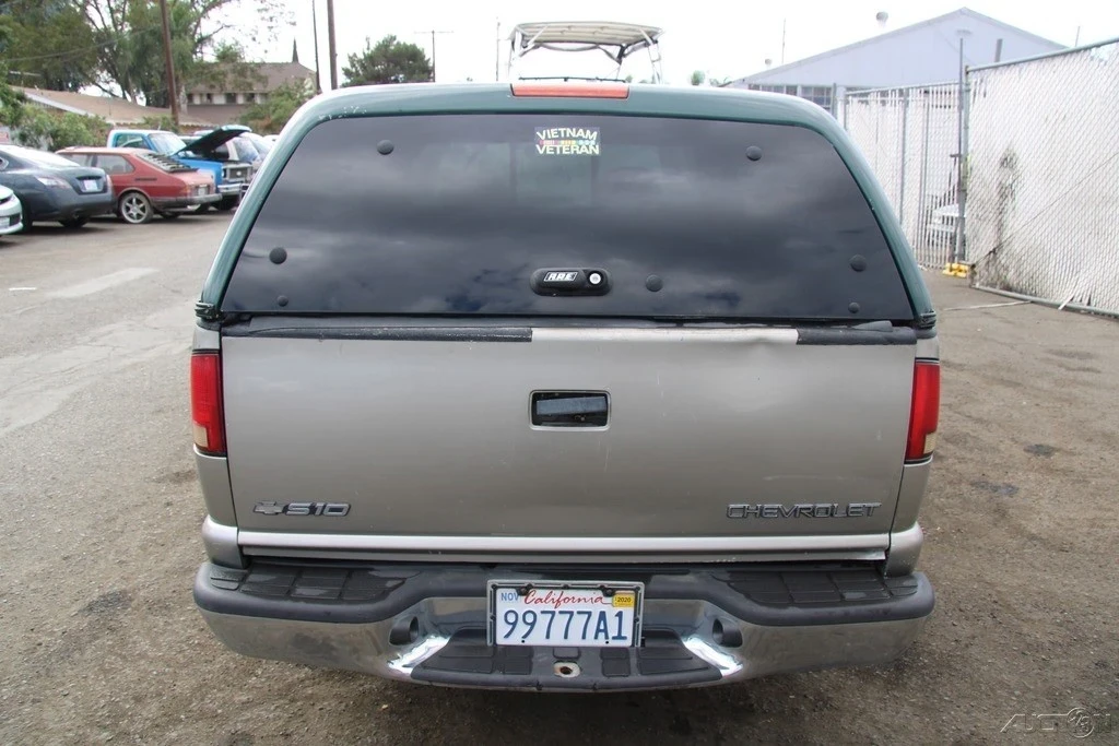 1998 Chevrolet S-10 - Image 4 of 21