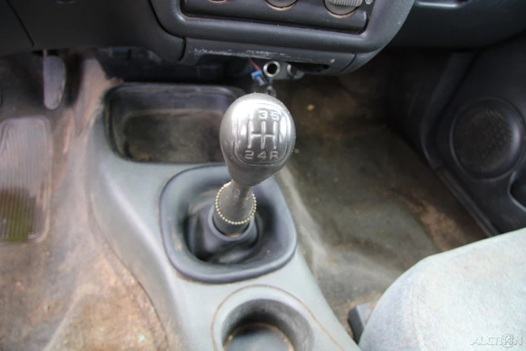 1998 Chevrolet S-10 - Image 15 of 21