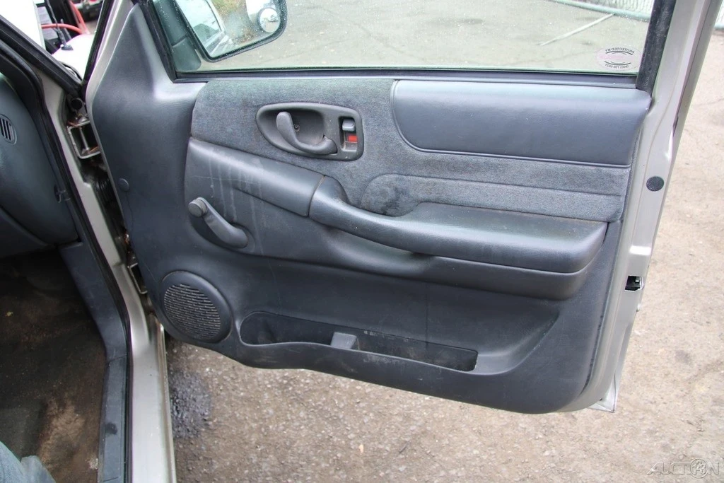 1998 Chevrolet S-10 - Image 19 of 21